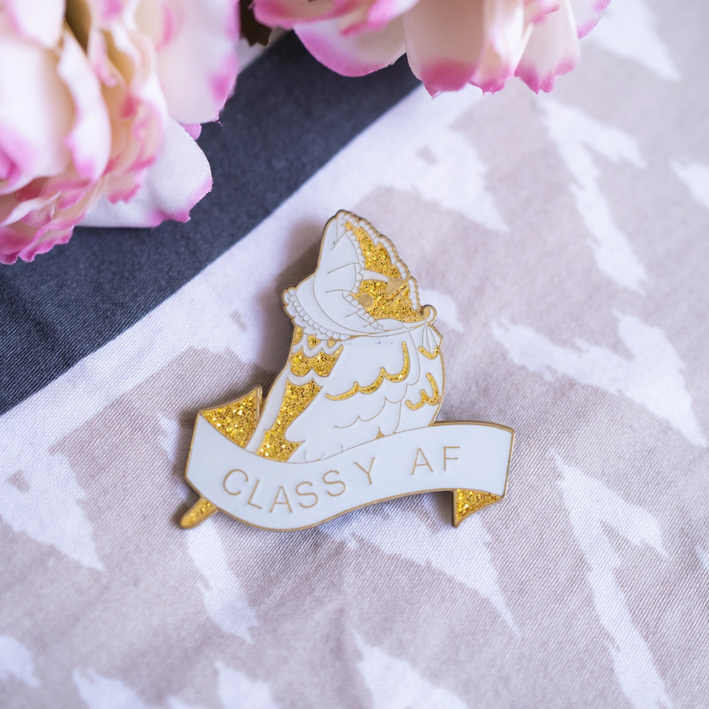 Classy AF - Classic Lolita Bird Pin