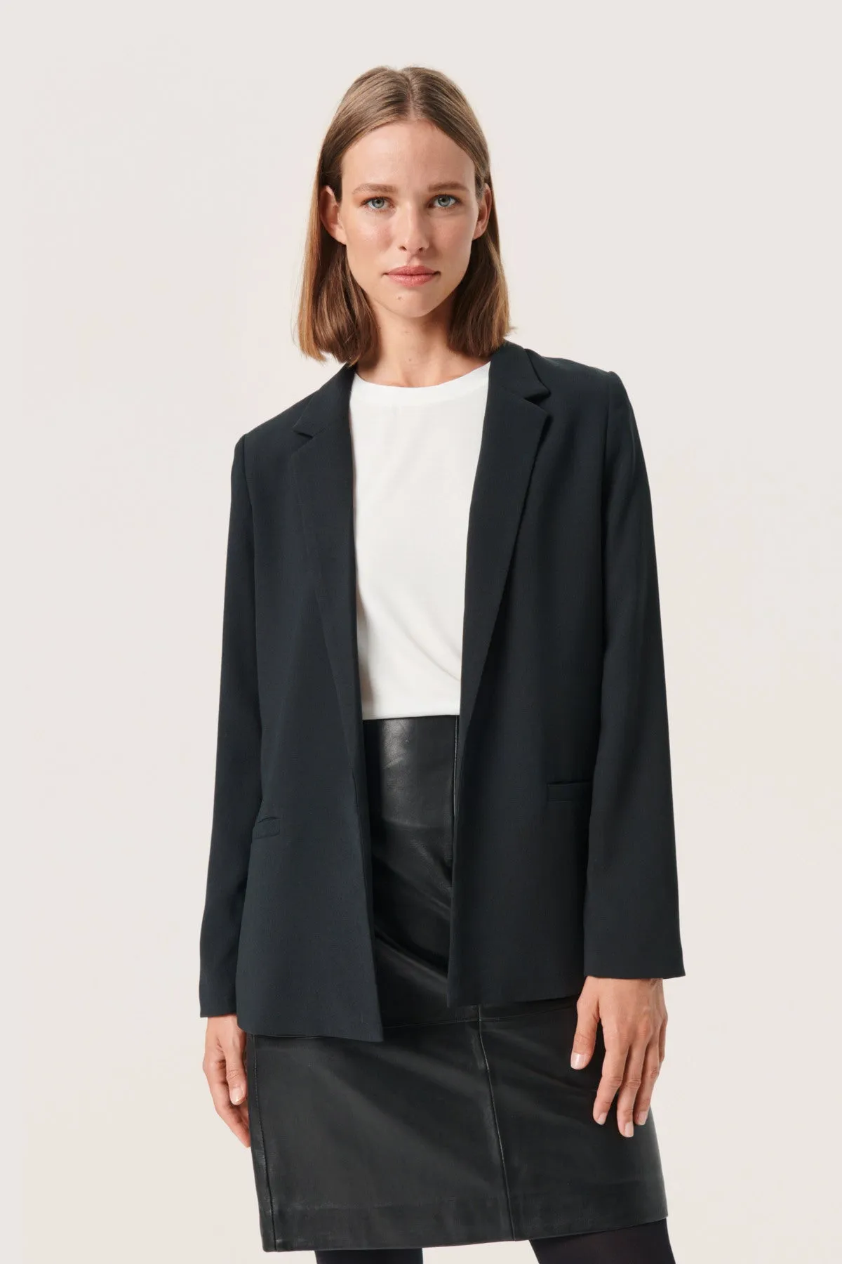 Shirley blazer in black